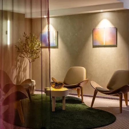 Metropol Hotel