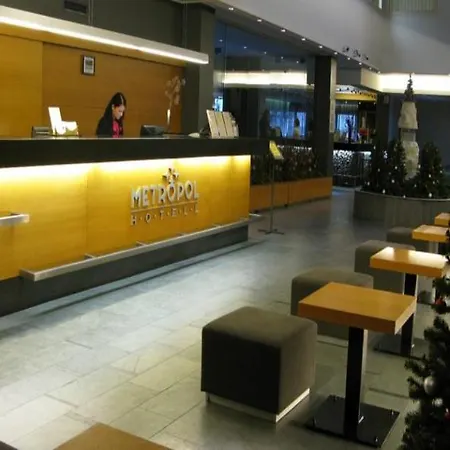 Metropol 3*